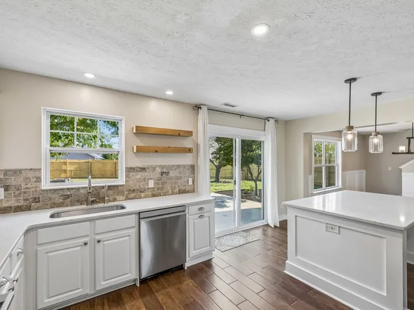 802 Brooksdale Dr, Smyrna, TN 37167