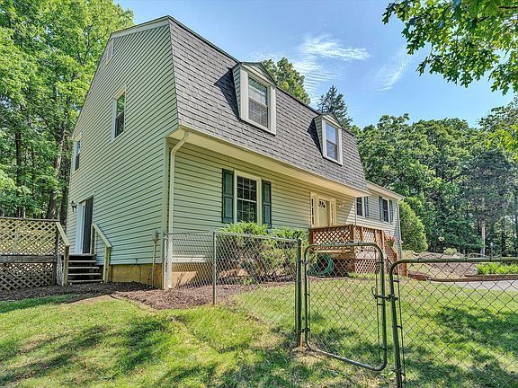 5th image of 44 Shady Ln
