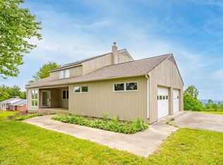 890 Pilot View Rd, Hillsville, VA 24343