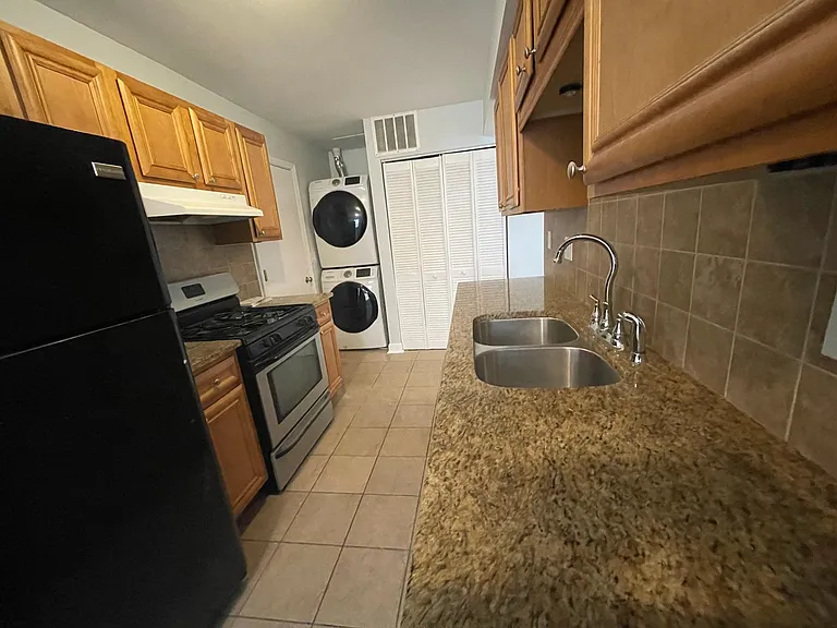 445 N Cambridge Dr — Photo 7