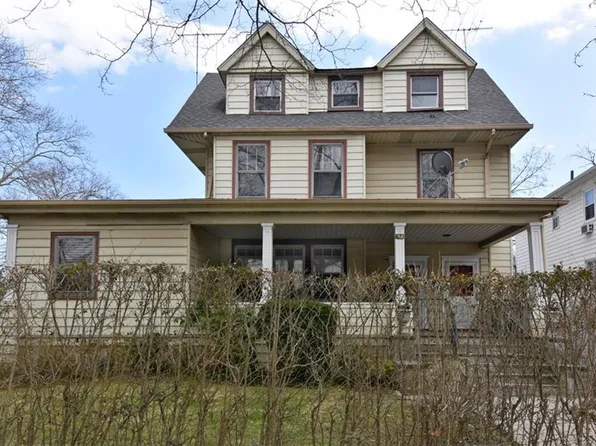 671 Gramatan Ave, Mount Vernon, NY 10552