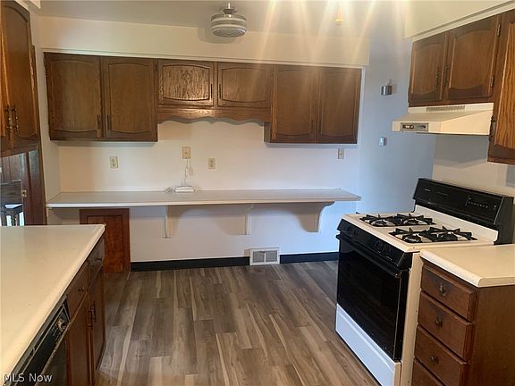 5th image of 240 Towson Dr NW