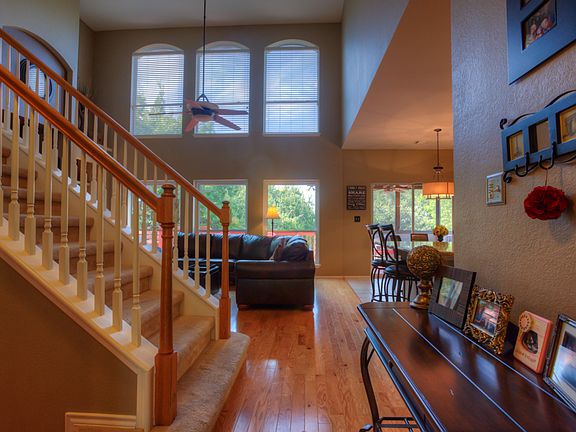 3rd image of 2532 Crenshaw Dr