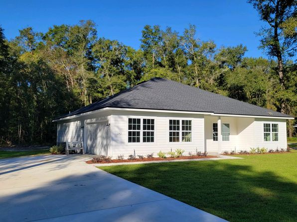 242 SW Timberland Ct