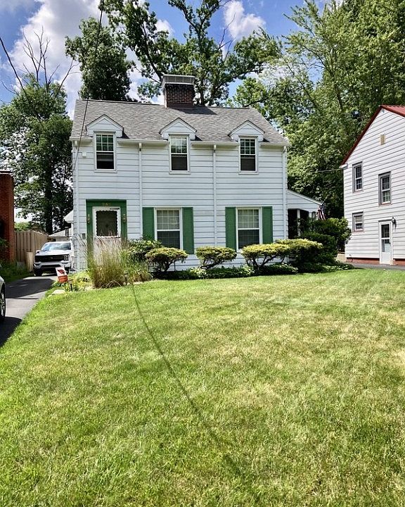 1st image of 255 Berkshire Dr