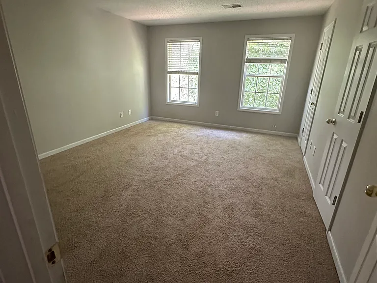148 Milford Dr — Photo 4