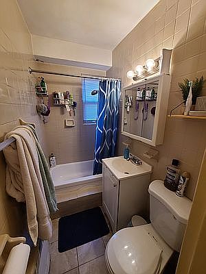 4th image of 3702 34th Ave #1