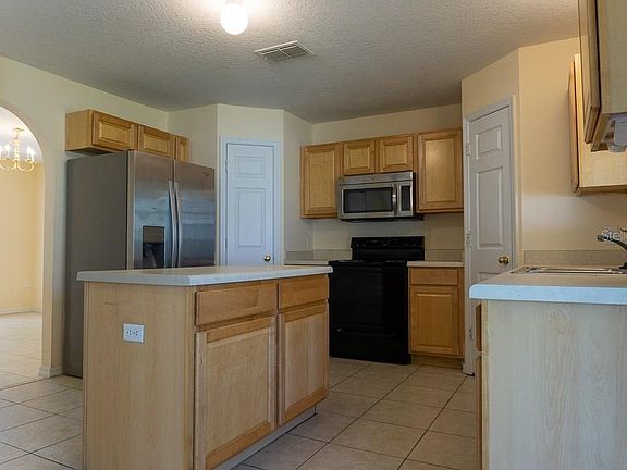 2nd image of 442 Hammerstone Ave