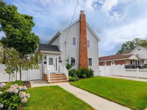 128 Linden Street, Bellmore, NY 11710