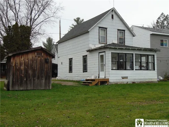 19 Gerald Ave, Lakewood, NY 14750