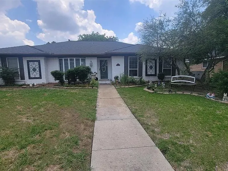 508 Birch Ln — Photo 1
