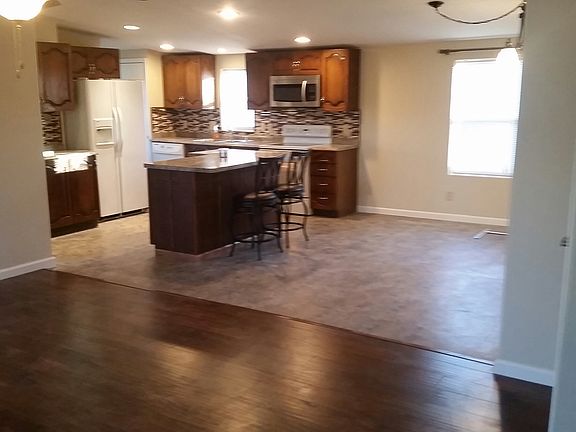Beautiful spacious kitchen and island