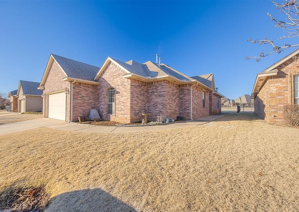 1st image of 15625 Traditions Dr