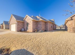 15625 Traditions Dr, Edmond, OK 73013
