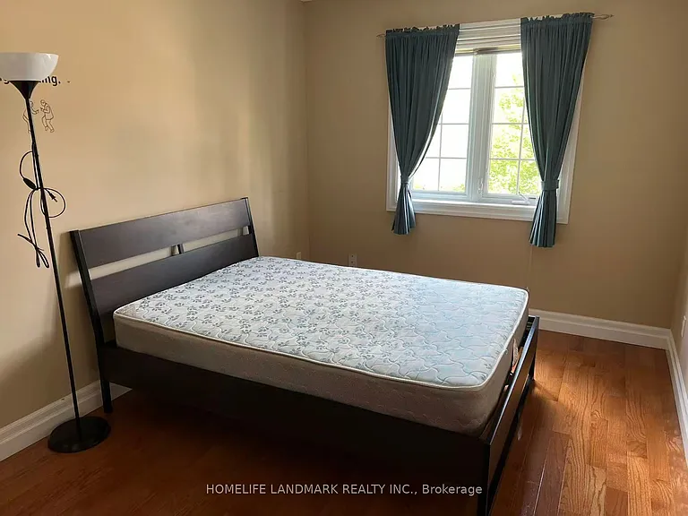 579 Violet St — Photo 23