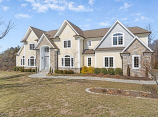 29 Fawn Ln, Basking Ridge, NJ 07920