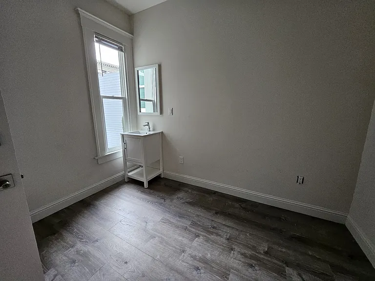 1028 Pine St #40 — Photo 12