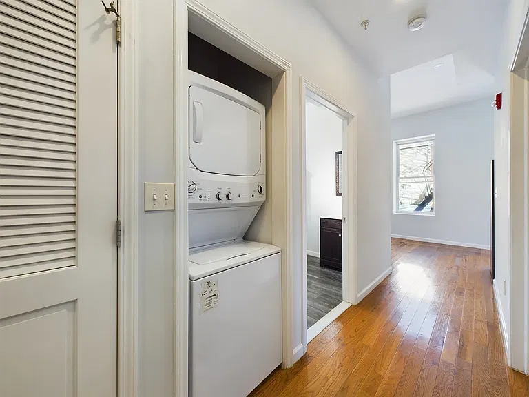137 Monticello Ave #4 — Photo 30