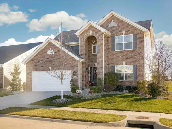 36 Hidden Bluffs Dr, Lake Saint Louis, MO 63367