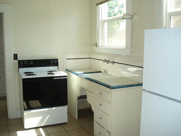 1412 3rd St #17 — Photo 7