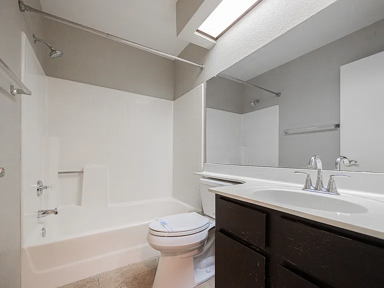 2035 S Elm St #223 — Photo 17