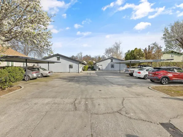 310 W Center St, Hanford, CA 93230