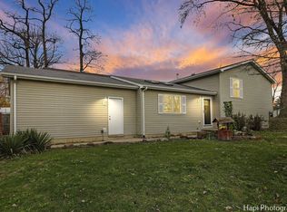 35723 N Helendale Rd, Ingleside, IL 60041