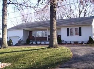 5417 Riggs St, Mission, KS 66202