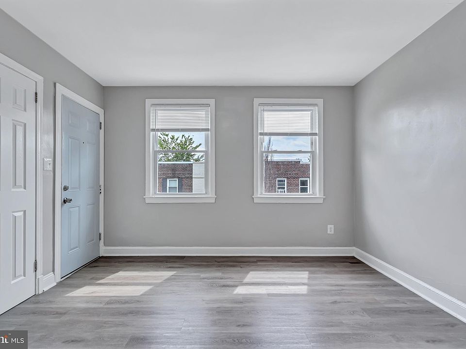 1st image of 2012 Rosedale St NE APT 3