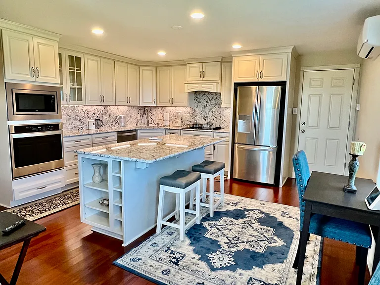 7148 SW Laview Dr #B — Photo 6
