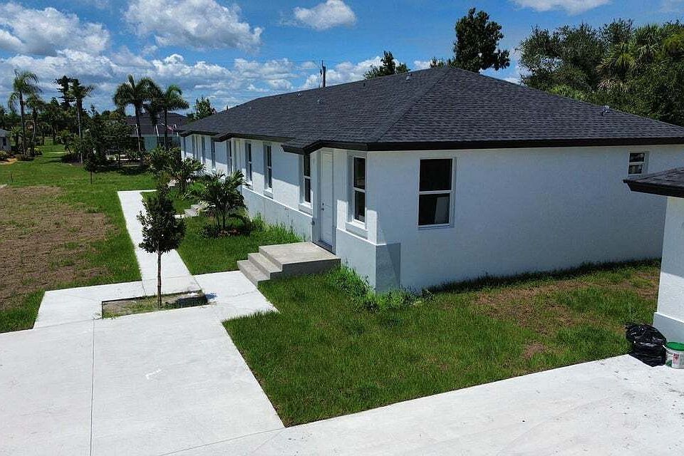 1st image of 260 Rotonda Blvd W #A