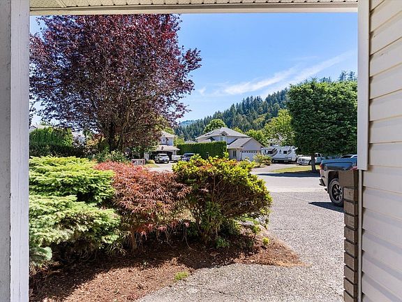 3rd image of 5711 Winchester Pl