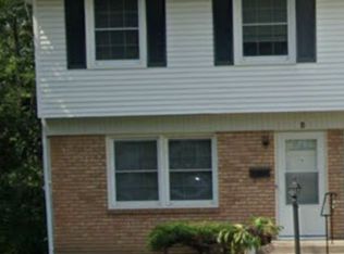 1648 Hilltop Pl #4, Freeport, IL 61032