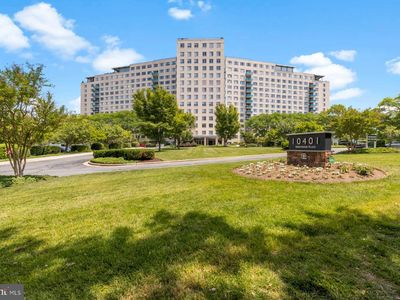 10401 Grosvenor Pl APT 1327, Rockville, MD, 20852
