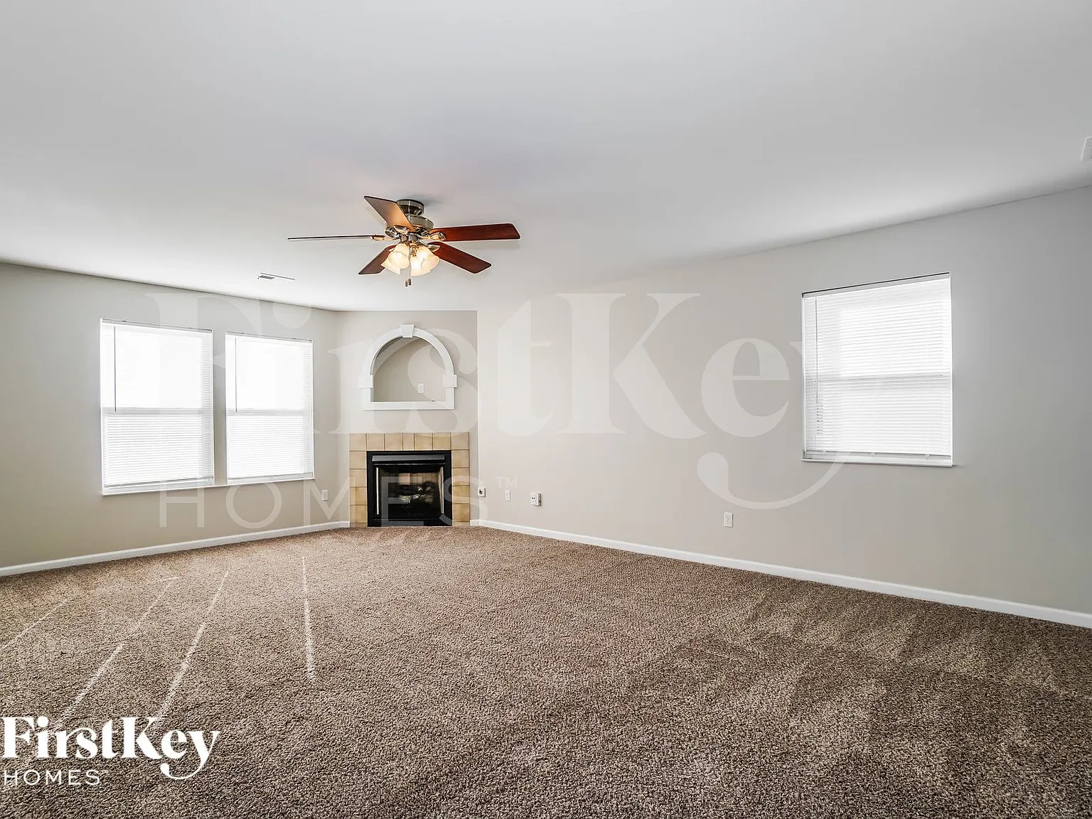 3 bed, 2.5 bath, 2340 sqft, $2,995 — Photo 4