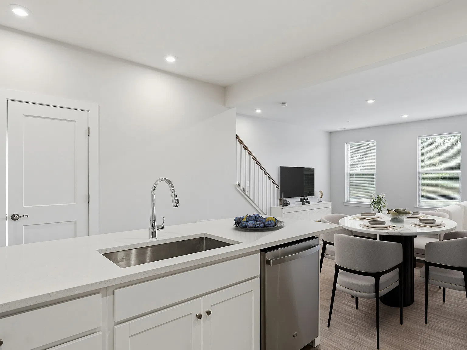 3 bed, 1568 sqft, $3,000 — Photo 4