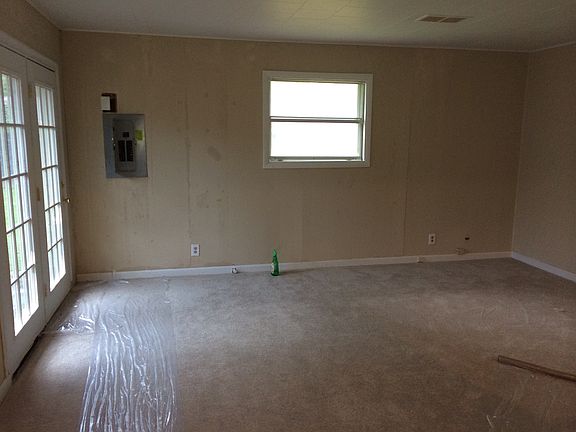 3rd image of 7408 E 52nd St