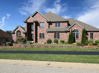 438 Castle Wynd Dr, Loves Park, IL 61111