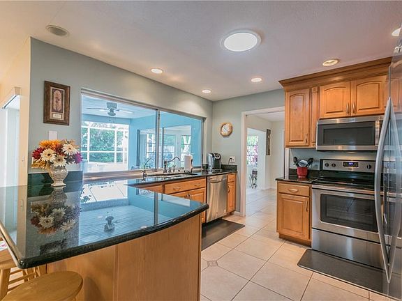 3rd image of 3123 Swan Ln