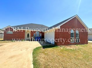 247 Cobblestone Cir, Red Oak, TX 75154