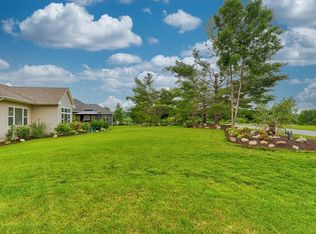 3509 Fitzroy Rd, Hiawatha, IA 52233