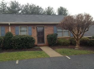 887 21st Ave NE, Hickory, NC 28601