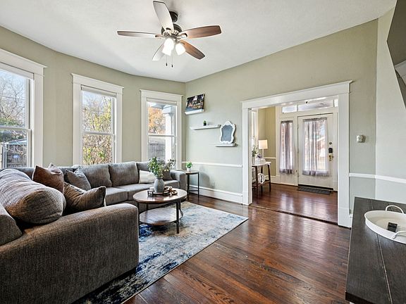 2nd image of 5502 Victor St