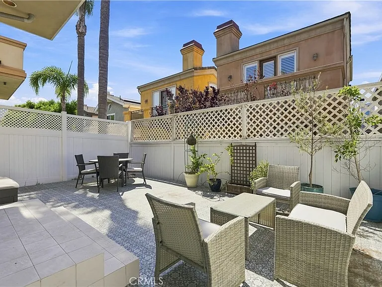 1740 Havemeyer Ln — Photo 34