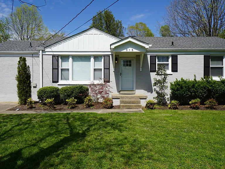 315 James Ave — Photo 1