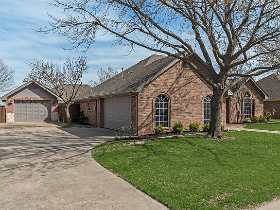 2nd image of 604 Cedar Dr
