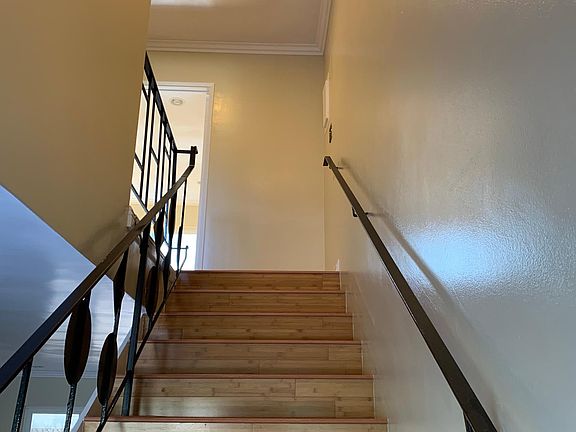 4th image of 645 Fairview Ave APT 4