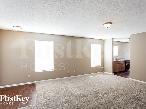 4th image of 1331 Ellington Dr