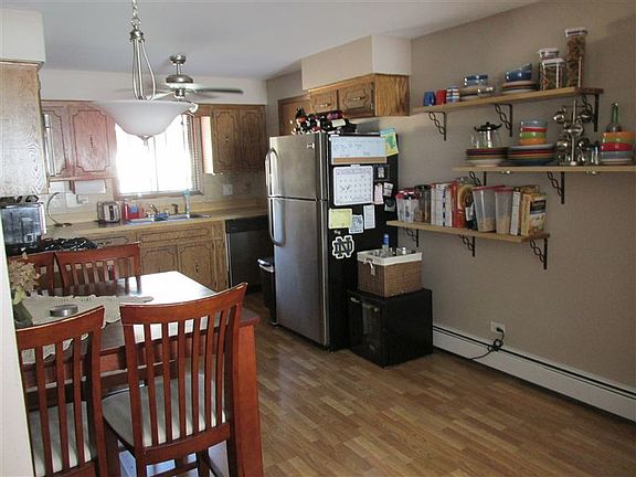 Dining room/kitchen combo.