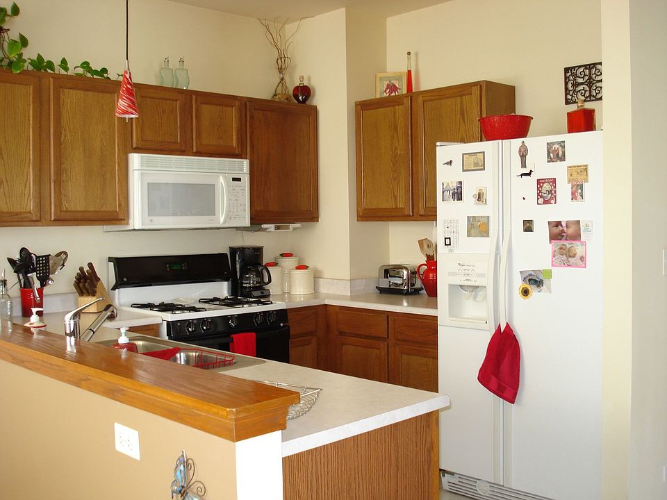 2nd image of 135 Woodland Cir